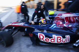 Illustration for article titled Gallery: 2010 Formula One Winter Testing